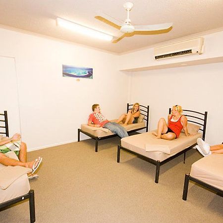 Global Backpackers Cairns Central Экстерьер фото