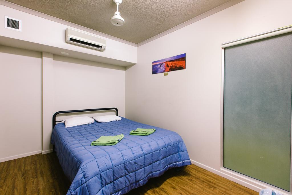 Global Backpackers Cairns Central Экстерьер фото