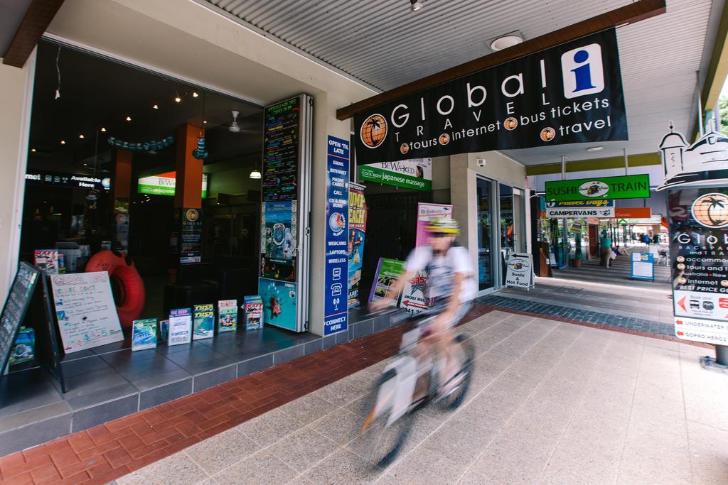 Global Backpackers Cairns Central Экстерьер фото